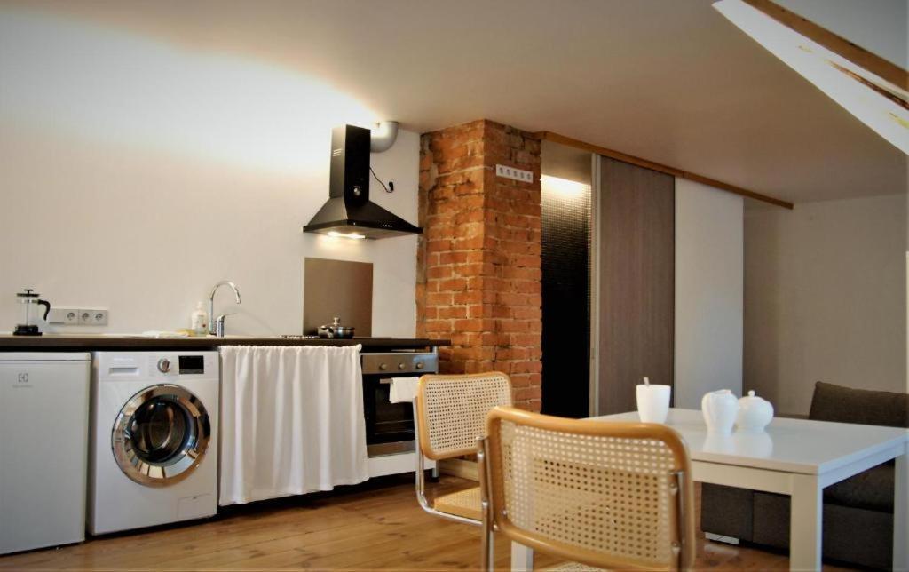 Amber Private Hostel